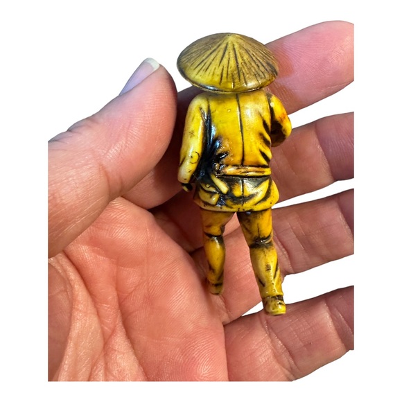 VINTAGE 1970s CELLULOID PLASTIC/JAPANESE RICKSHAW FIGURINES - Picture 10 of 11